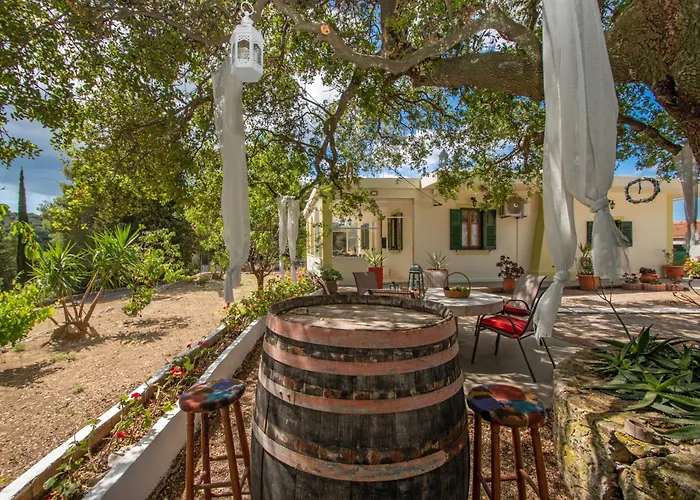 Leandros Private House Near Shipwreck Beach By \