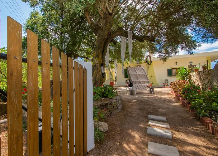 Leandros Private House Near Shipwreck Beach By \